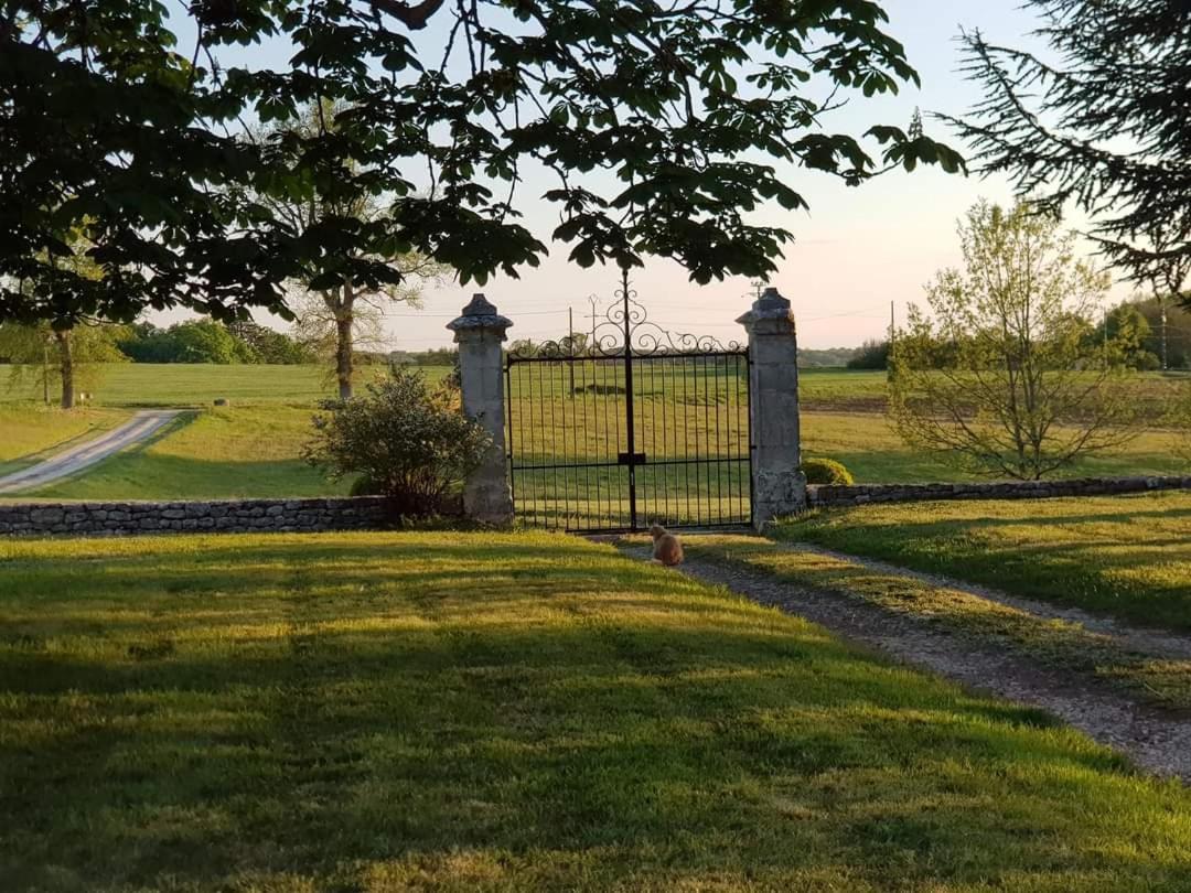 Вилла Domaine Et Manoir Du Picaud Монестье Экстерьер фото